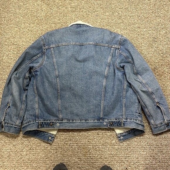 Levi’s type III Sherpa Trucker Jacket, barely worn, size S - Picture 2 of 5